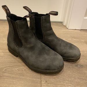 Women’s Hightop Blundstone Boots (US 9.5 / AU 6.5)